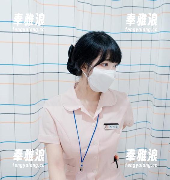 Aram(아람)的私拍合集：吊带自成一派，时而优雅时而俏皮，哈哈有意思！