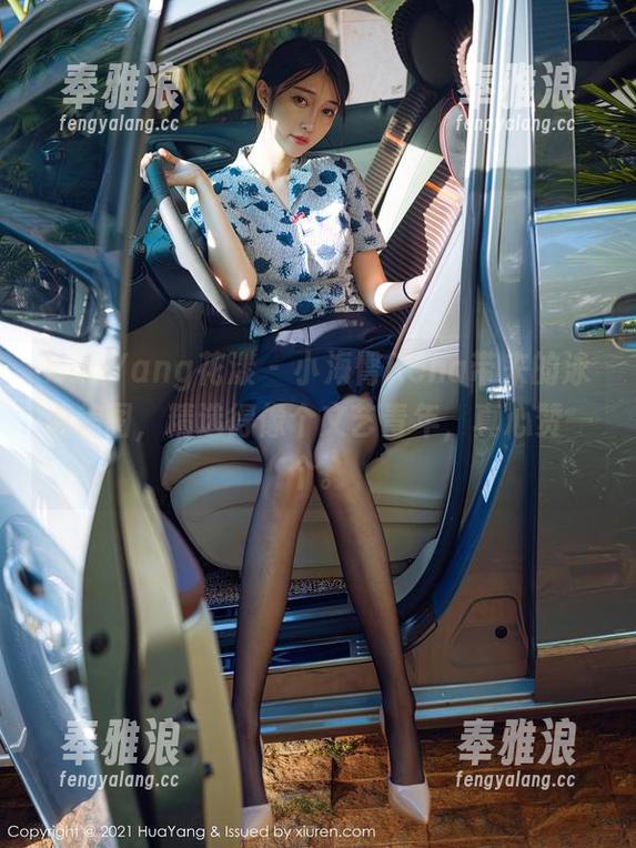HuaYang花漾-小海臀Rena HuaYang花漾 - 小海臀Rena带来的泳池美图,精选得像个文艺青年,真心赞一个。