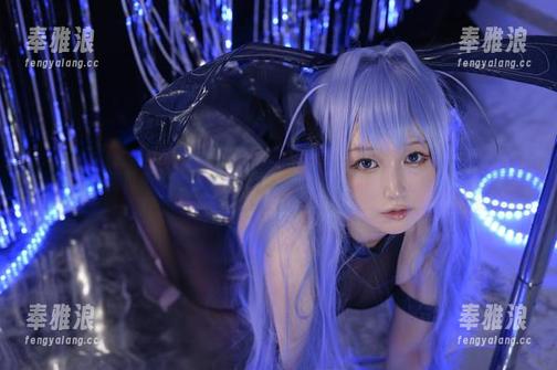 PAKI酱 看看这位班长的优雅,PAKI酱写真值得下载一份好评。