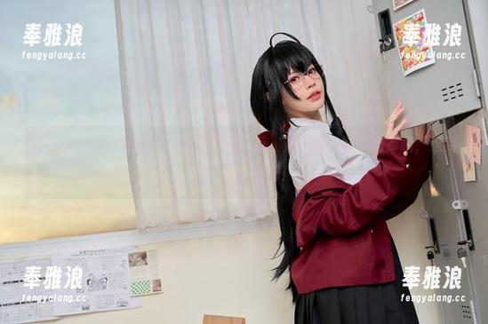 PingPing的新作：星之守护者卡莎，准备好下载了吗？哦，这姿势...真挺特别！