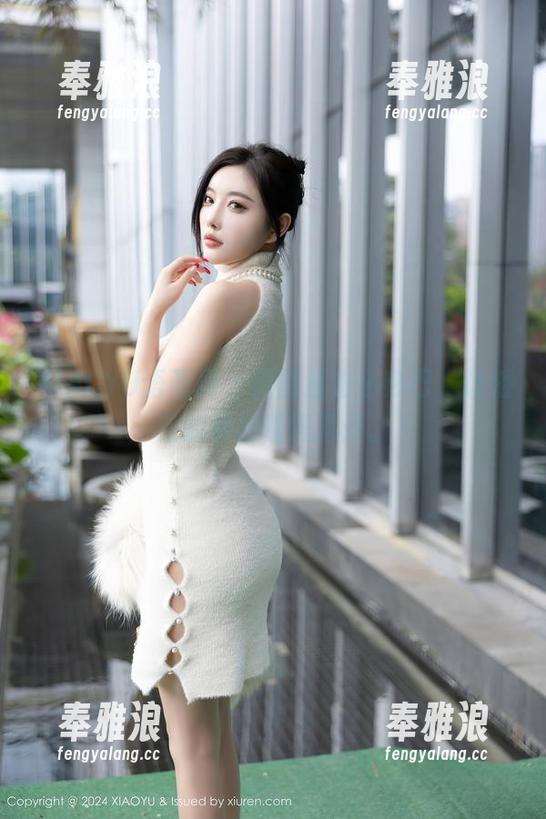 XIAOYU语画界 - 原图直击小热巴，让浴室的神秘慢慢揭开。