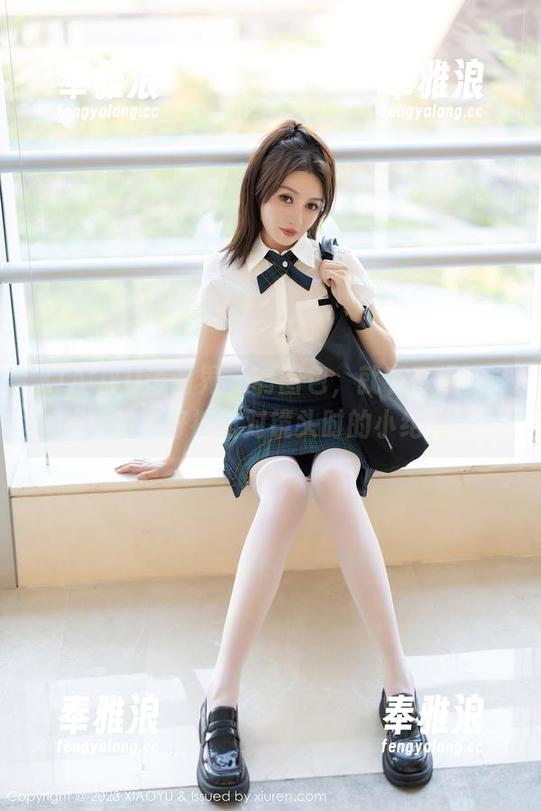 XIAOYU语画界-玥儿玥 XIAOYU语画界 - 有图包,就有奇遇!玥儿玥的牛仔裤面对镜头时的小绝招?