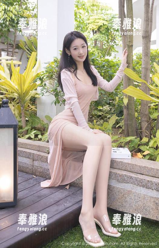 Xiuren秀人网-你的兔妹妹 Xiuren秀人网 - 你的兔妹妹的套装写真集,真不愧是个魔术师,原图里的每一帧都在调动我的视线!