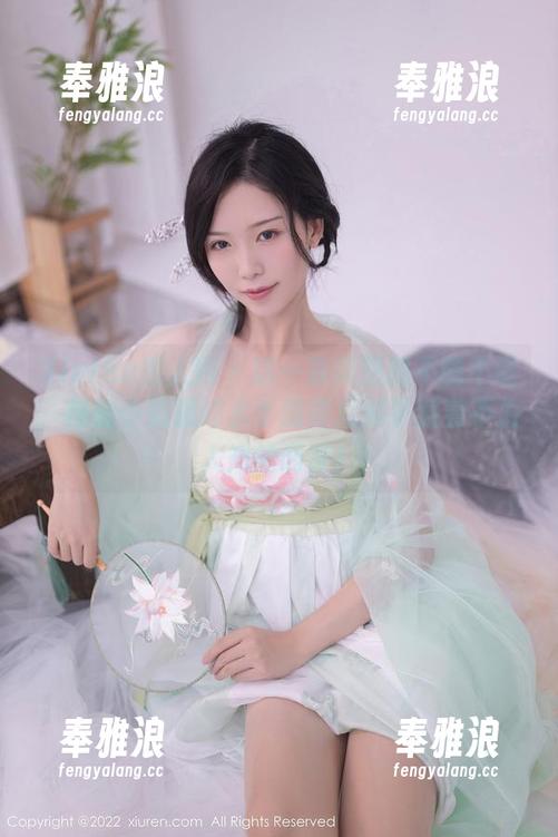 Xiuren秀人网 - 这一幕美图我不能不说，柚柚小奶瓶的水手服背后似乎藏着不为人知的调皮！
