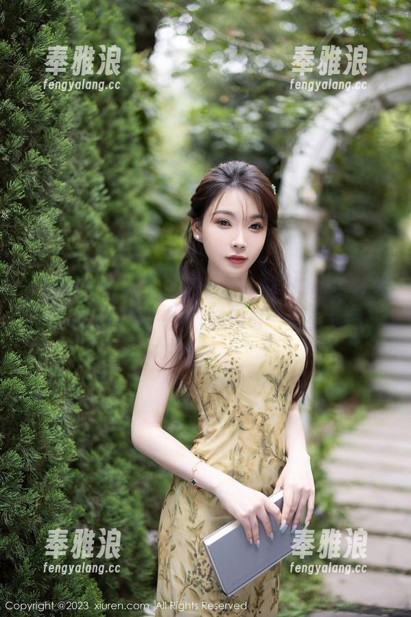 Xiuren秀人网 - 三亚的泳池+糯美子合集：随意的每一帧，都透着一些小心思