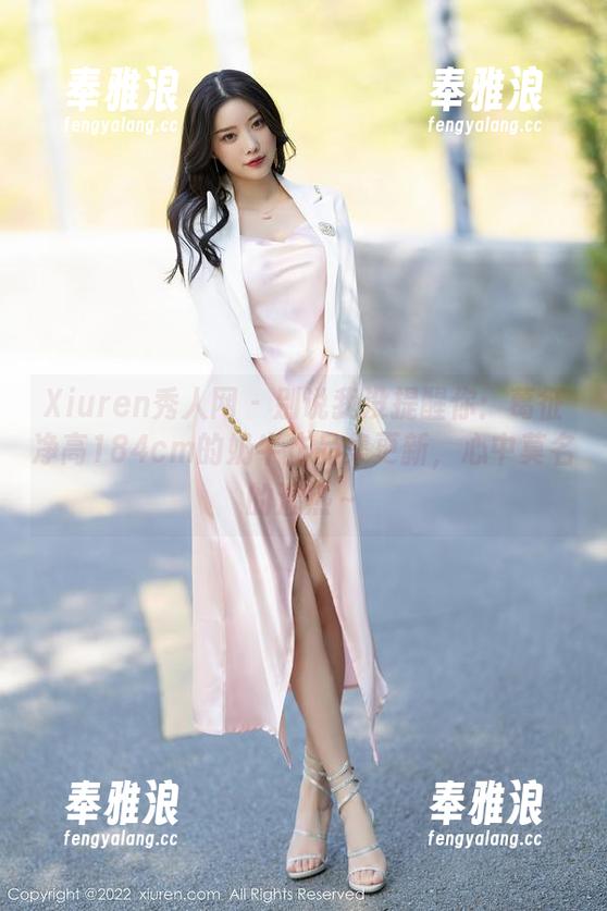 Xiuren秀人网-葛征净高184cm Xiuren秀人网 - 别说我没提醒你:葛征净高184cm的奶牛作品集更新,心中莫名的温热~