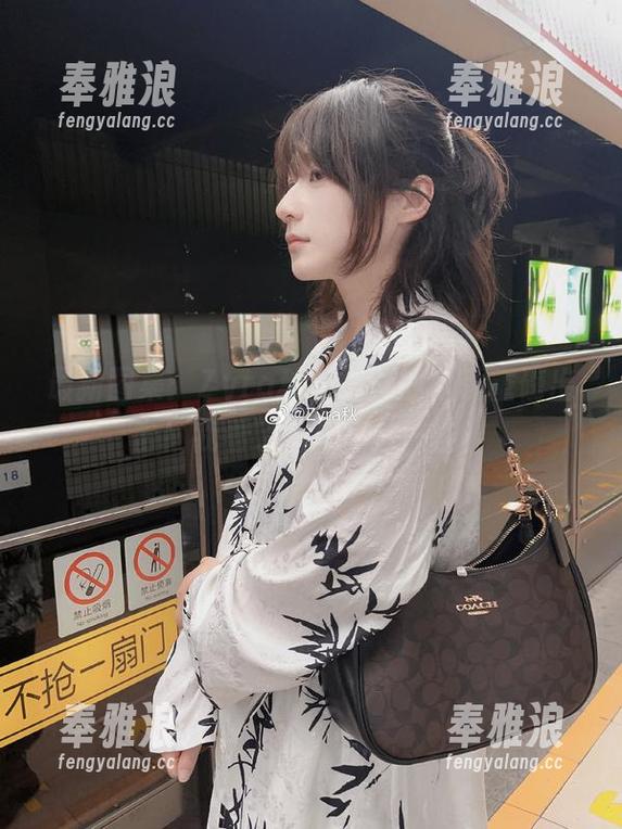 Zyra秋 最新图集:Zyra秋,女王的秋季重磅出击!我看了都想高歌一曲!