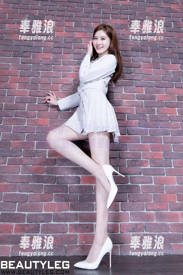 beautyleg - 在Minnie的学妹套图里，岁月如此温柔，像是刚出的热牛奶…