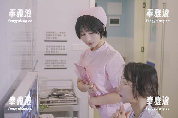 云溪溪 图片展示:云溪溪泳衣写真,水花四溅,快来围观!