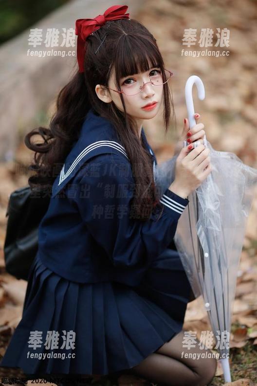 喵糖映画的深蓝JK制服套图，看的时候脑子里突然冒出“制服到底可以多好看”这种哲学疑问。