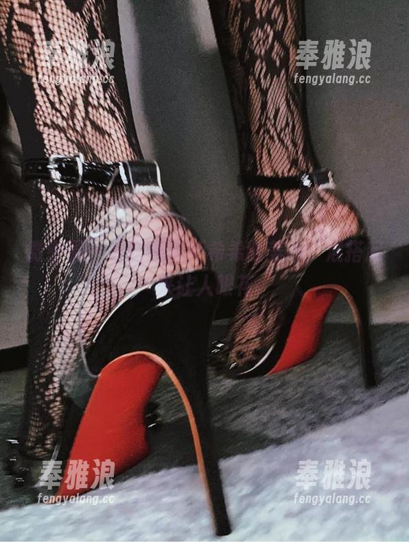 奈斯希希 微密圈 - 长腿和奈斯希希的美图,混搭起来让人眼花