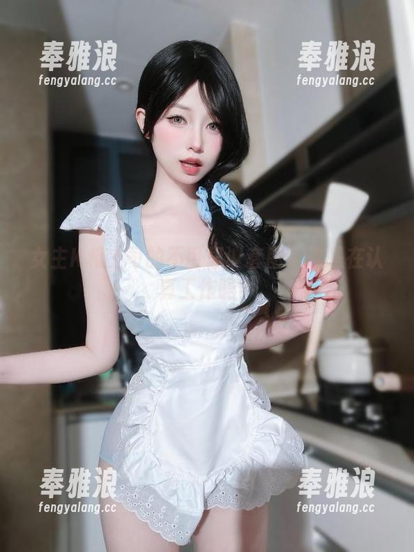 女主K和上司的不可思议套图：这是在认真工作吗？
