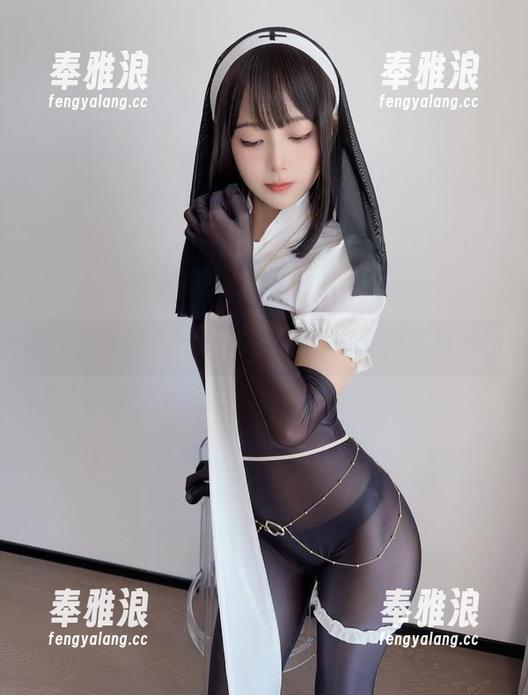 布丁大法的魔法：小红帽精灵的写真秀
