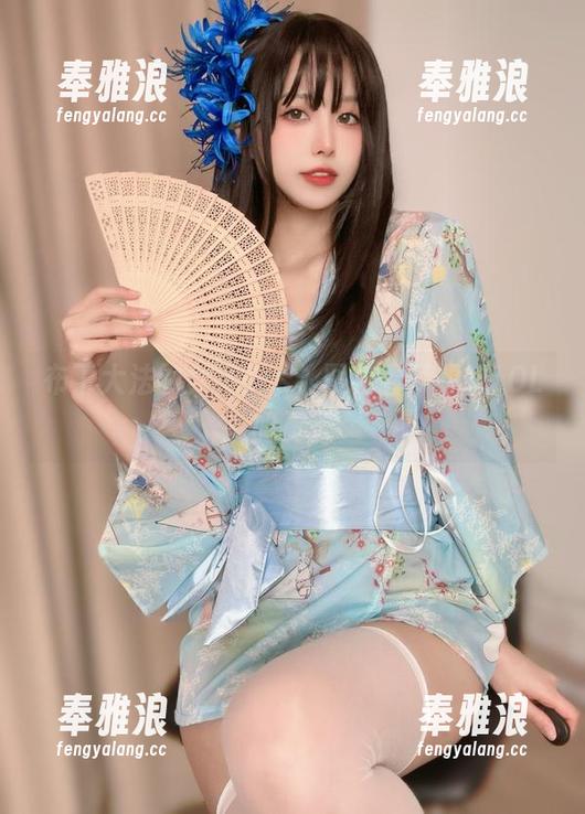 布丁大法的女神cos，图包看了想喊LOL的夏天