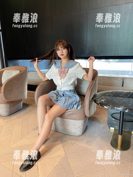 张思允nice 微密圈 - 牛仔短裤,张思允nice全套图包,看着看着就开始在脑海里剪辑自己的美好剧情,大概是这样吧!