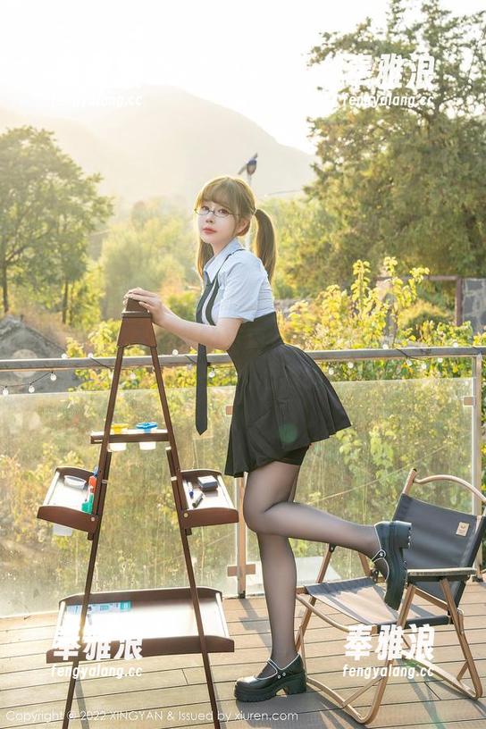 星颜社-李丽莎 星颜社 - 李丽莎的写真作品:女神也有日常,喵,总是让人心疼的小认真。
