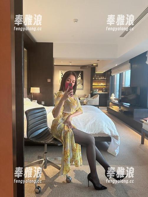 果儿Victoria 微密圈 - 不信的话来看看果儿Victoria的女孩分享,可能会被萌到!