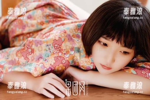 果团网-龚玥菲 果团网 - 连体衣写真,龚玥菲又一次亮出那份毫不遮掩的自信。