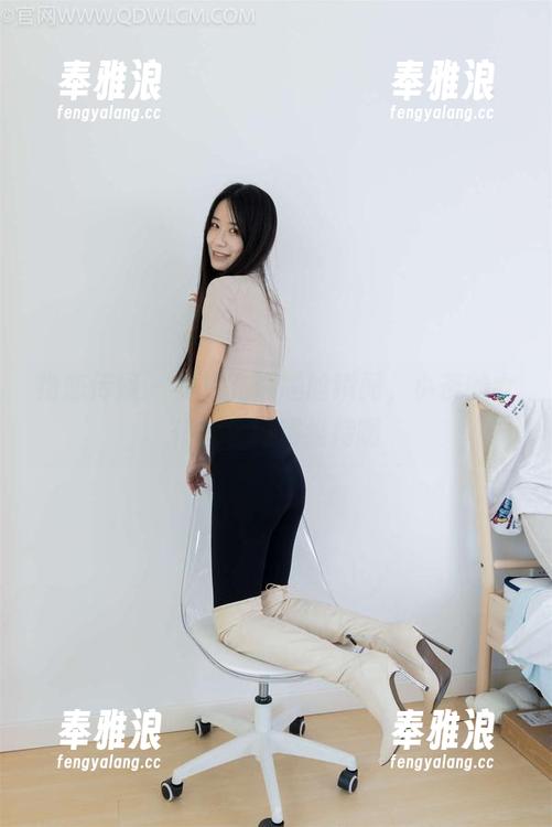 物恋传媒 - 照片充满尴尬瞬间，小茶的女仆角色好难维持啊