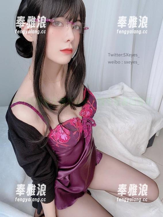 眼酱大魔王w 古怪的眼酱大魔王w与不羁牛仔裤的写真梦