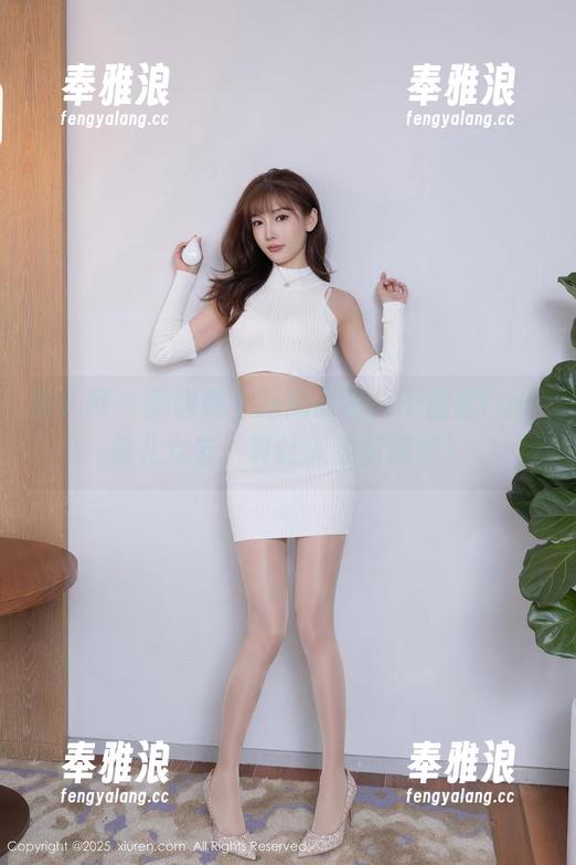 秀人网 - 高级感十足的原图，不愧是Yuki鱼儿女友，真让人羡慕嫉妒！