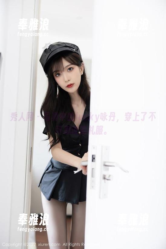 秀人网-lucky咏丹 秀人网 - 写真中的lucky咏丹,穿上了不可思议的礼服。