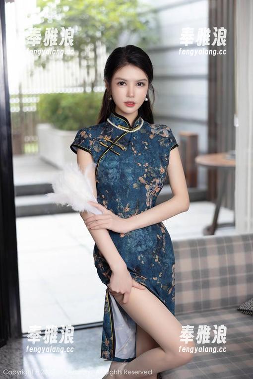 秀人网-陆萱萱 秀人网 - 镂空只是一种形态,陆萱萱的美图却让我想到了更多趣味。