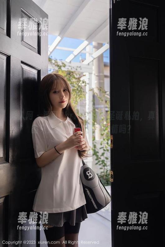 秀人网-黄可Christine 秀人网 - 黄可Christine的圣诞私拍,真的只是为了拯救冬日心情吗?