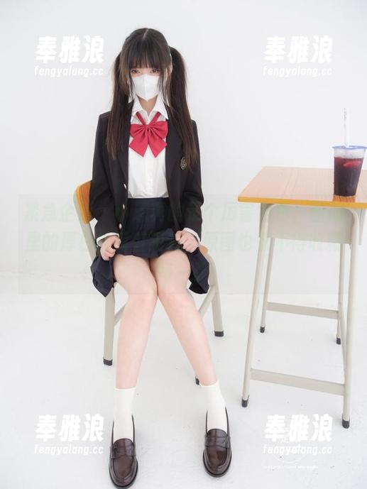 紧急企划 - 小恩真的是个厉害角色，图册里的厚白丝简直犯规，原图也恨不得收藏每一张