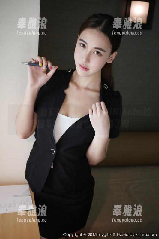 美媛馆-糯美子MINIbabe 美媛馆 - 独家放送:糯美子MINIbabe的美腿写真,腿型也太好看了吧