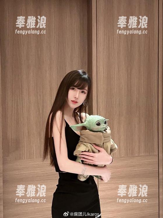 在线捕捉腐团儿Ikaros的黑丝合集，这种魅惑谁能拒绝？