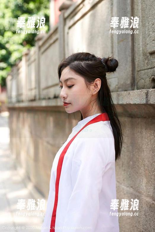 蜜桃社-Gina 蜜桃社 - 揭开Gina姐姐的私拍图集,时不时让我脑海里浮现出“天哪,这样也可以”的想法。