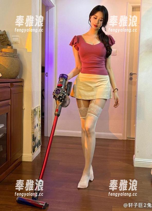 微密圈 - 轩子巨2兔的睡衣写真集，你是不是也想一边看一边穿上一套啊！