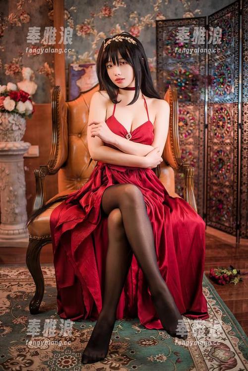 雯妹不讲道理 被雯妹不讲道理女警捕获!她的免费写真能不能抓住你的心呢?