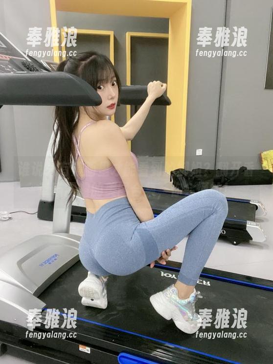 谁说只有漫画里才能看到的御姐？翻开香草喵露露的美图合集，你会懂的！