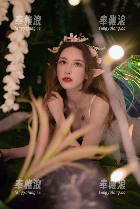 鹿八岁baby 有点不敢直视的定制,“女孩”说不定在诉说鹿八岁baby的小心思。